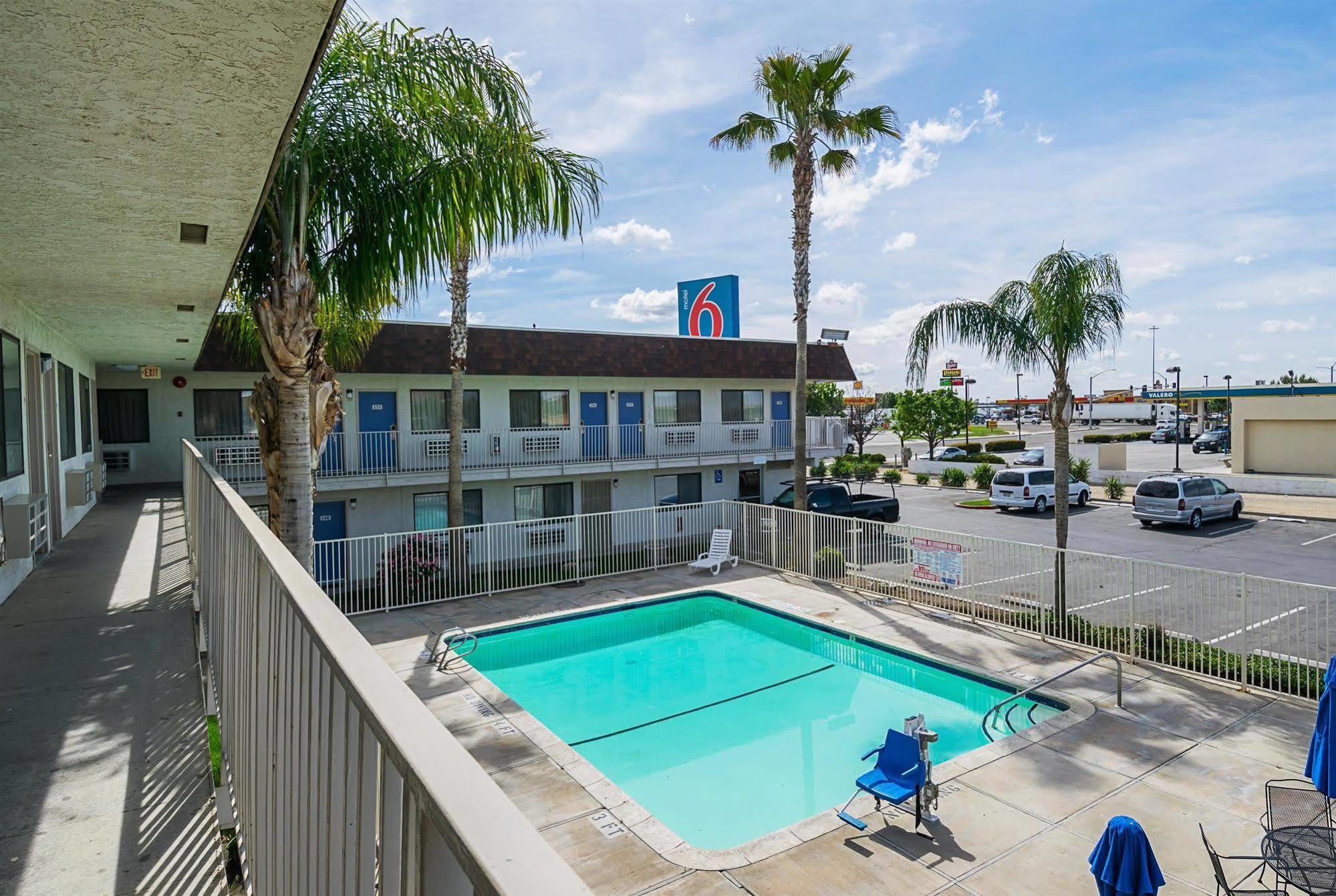 Motel 6 Lost Hills / Buttonwillow Racetrack Экстерьер фото